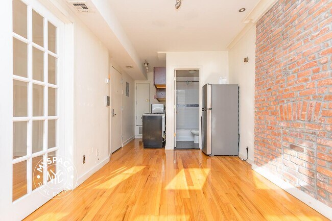 Foto del edificio - 1145 Dean St