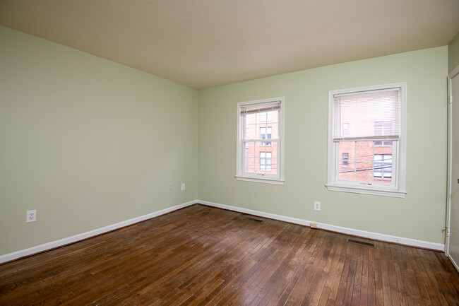Building Photo - 1615 Corcoran St NW