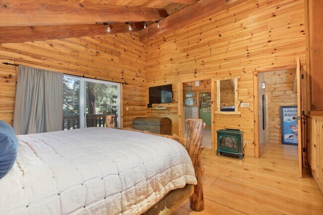 Foto del edificio - Winter Rental – $18,500/month (6-Month Lease)