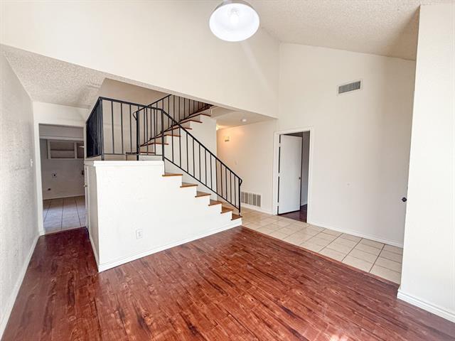 Building Photo - 614 Towne House Ln