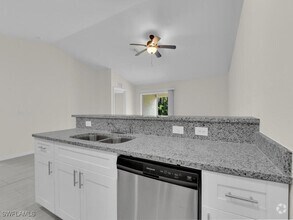 Building Photo - 1515 SW 48th Terrace