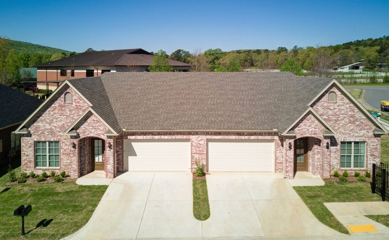 43 Chenal Village Cir Unit 43, Little Rock, AR 72223 Condo for Rent