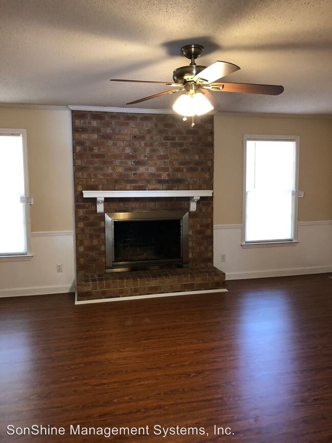 Foto del edificio - 3 br, 2 bath House - 717 Corbett Place