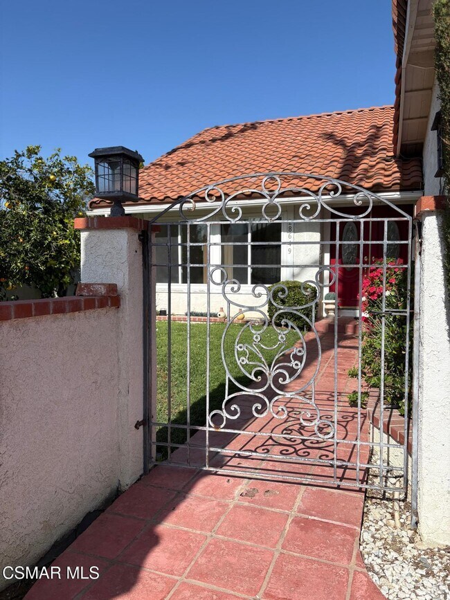 Building Photo - 28649 Acacia Glen St