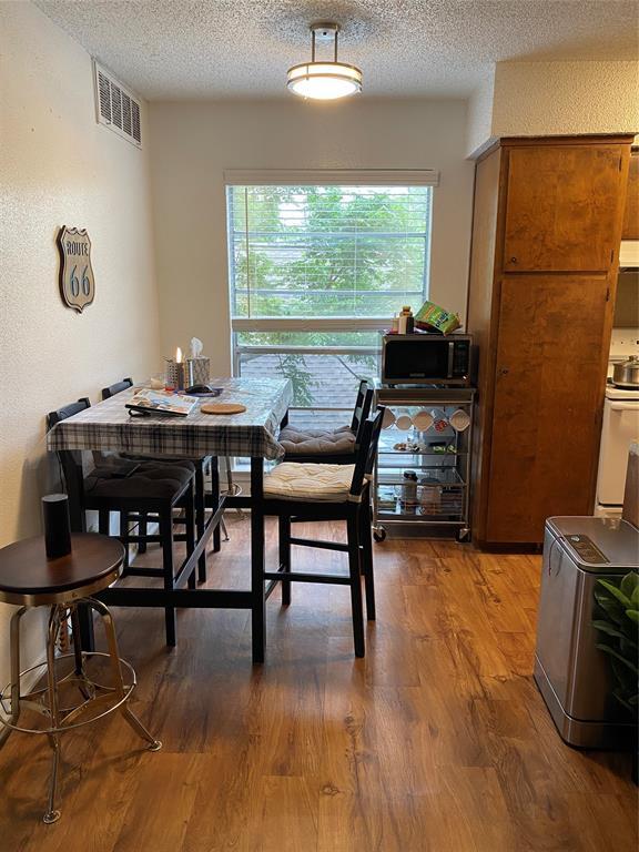 Foto del edificio - 2803 Hemphill Park