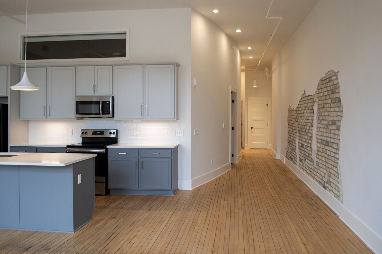 The Historic Schuette Building Apartments 914 S 8th St Manitowoc, WI