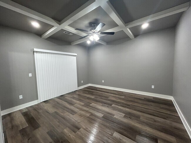 Building Photo - 2602 N Ward Dr