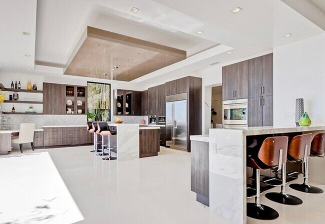 Building Photo - 714 Marlita Pl