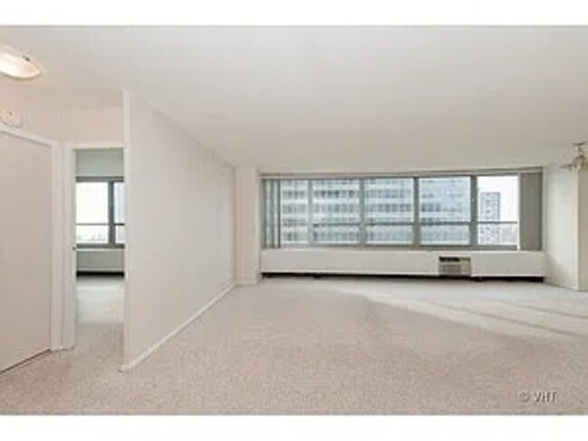 Foto del edificio - 3550 N Lake Shore Dr