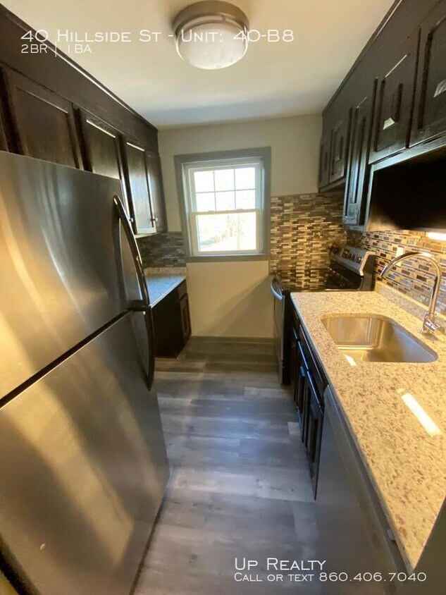 40 Hillside St Unit 40B8, East Hartford, CT 06108 Room for Rent in