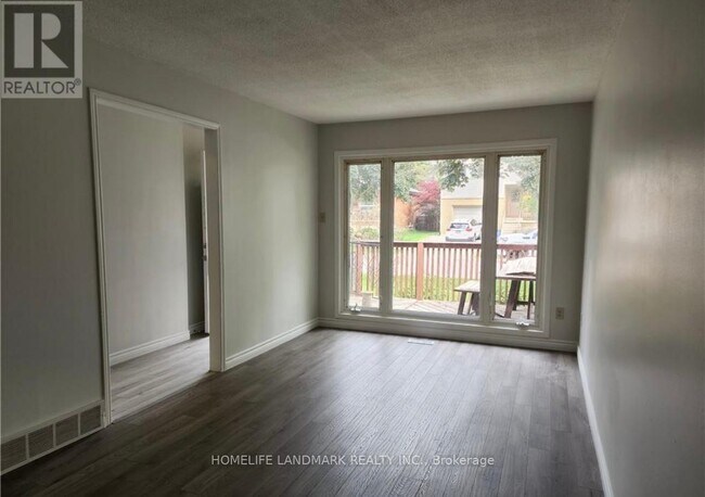 Building Photo - 45 Scotchmere Crescent