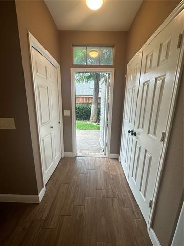 Building Photo - 4624 Sunnybrook Dr
