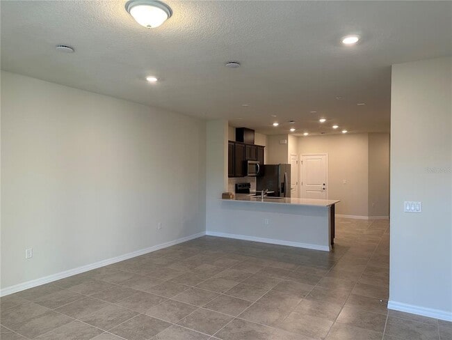 Building Photo - 3079 Emerald Acrs Ln