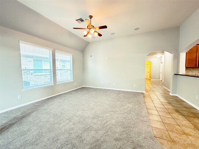 Foto del edificio - 10210 Larkmist Ln