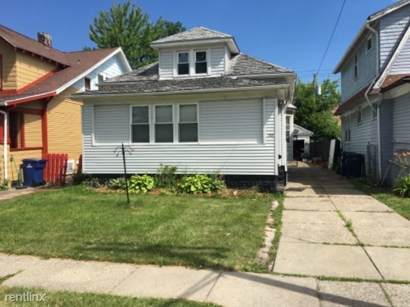 Primary Photo - 4 br, 2 bath House - 198 Berkshire Ave