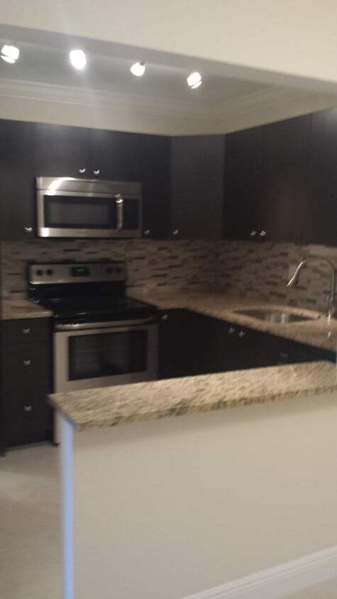 Primary Photo - 5900 Whispering Pine Way