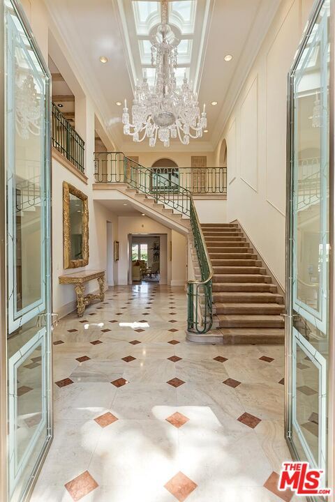 Foto del edificio - 812-814 N Bedford Dr