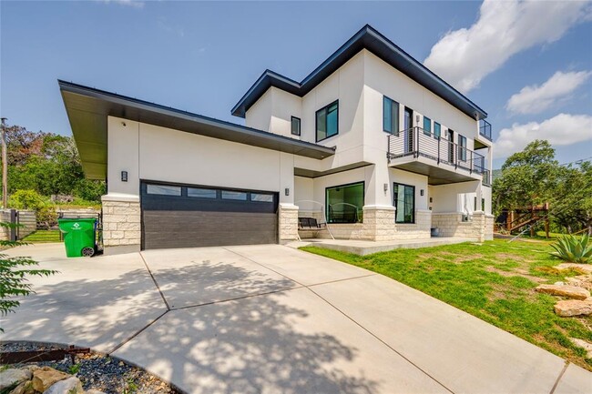 Building Photo - 13209 Mansfield Dr