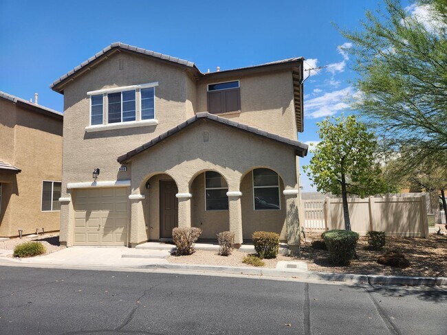 Foto del edificio - A Beautiful 3 Bedroom 2 story home in SW. ...
