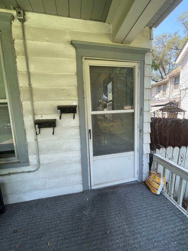 Building Photo - 318 N 17th St
