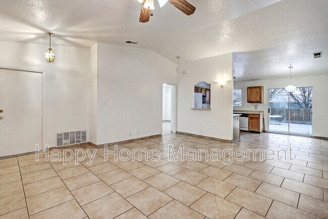 Foto del edificio - 1312 Quartz Dr SW