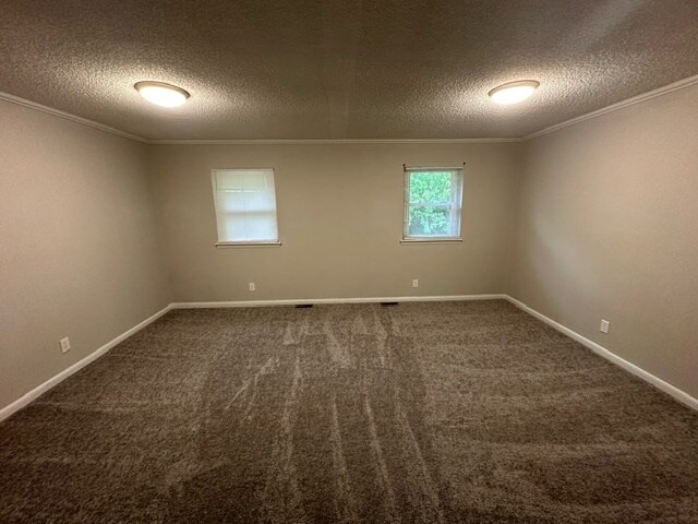 Building Photo - 3907 Overland Hts