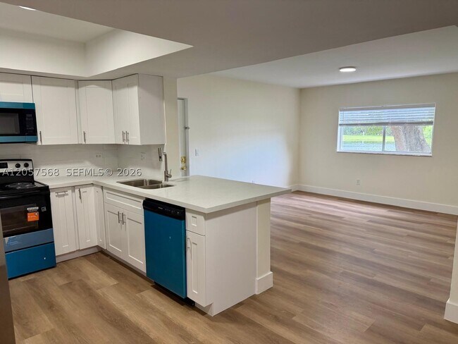 Foto del edificio - 3690 N 56th Ave