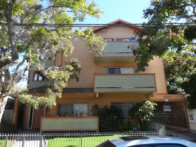 Building Photo - 1210 Orizaba Ave