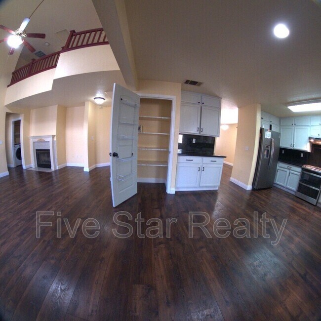 Building Photo - 8153 Orsage Ct
