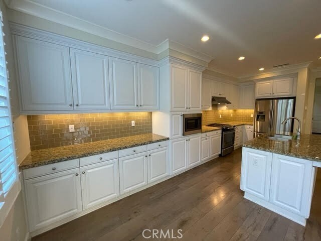 Building Photo - 35 Larkfield