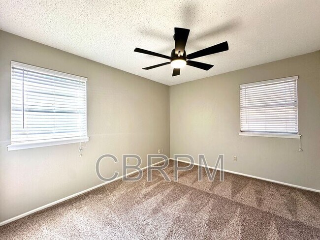 Foto del edificio - 7006 Vinton Ave