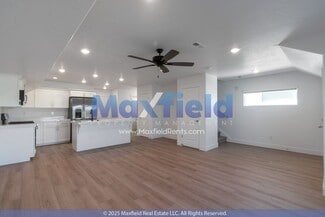 Building Photo - 1382 N Mdw Ln
