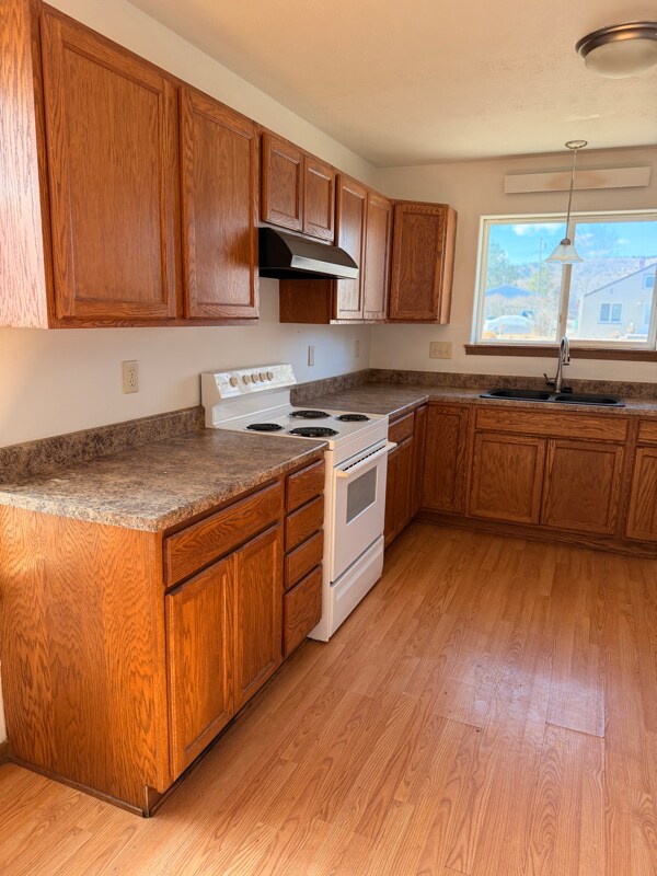 Building Photo - 636 Nowlin St