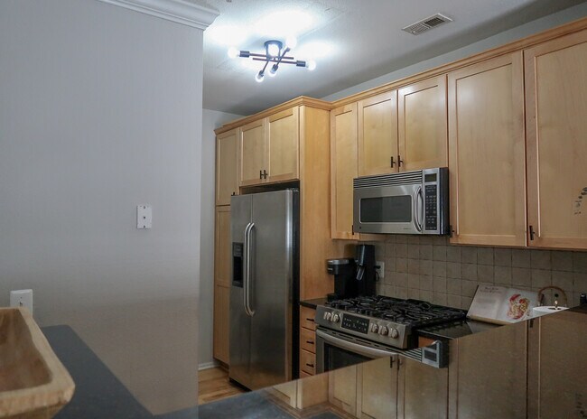 Foto del edificio - 11750 Old Georgetown Rd