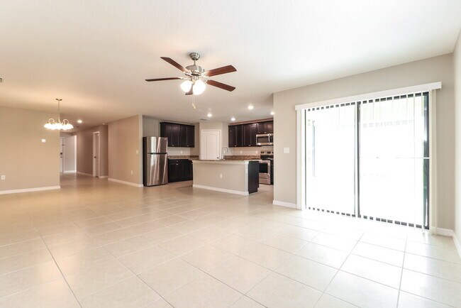 Foto del edificio - 6953 Redbay Dr