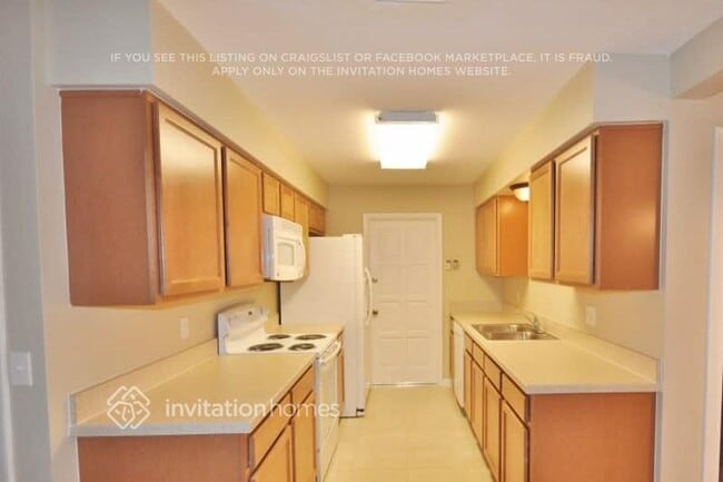 Building Photo - 5216 Forzley St