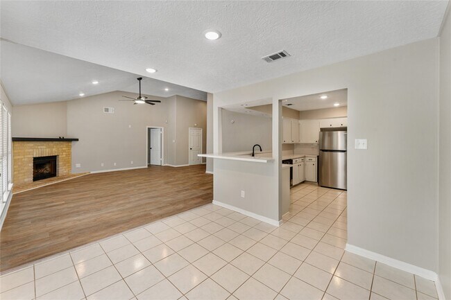 Foto del edificio - 8219 Winding Meadow Ct