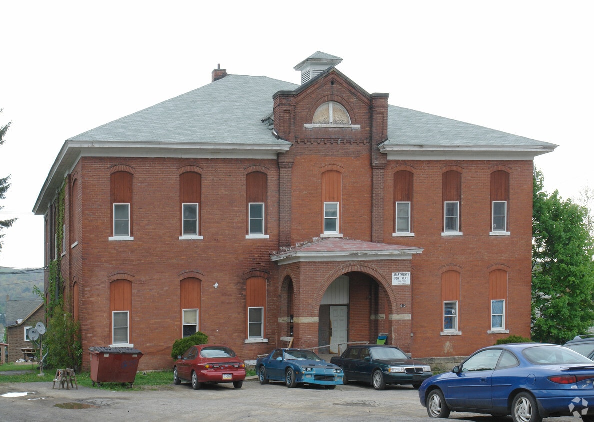 612 Dorey St, Clearfield, PA 16830 Apartments in Clearfield, PA