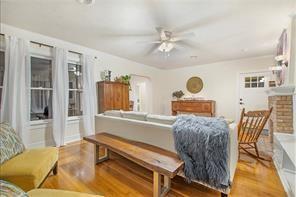 Foto del edificio - 5843 Vanderbilt Ave