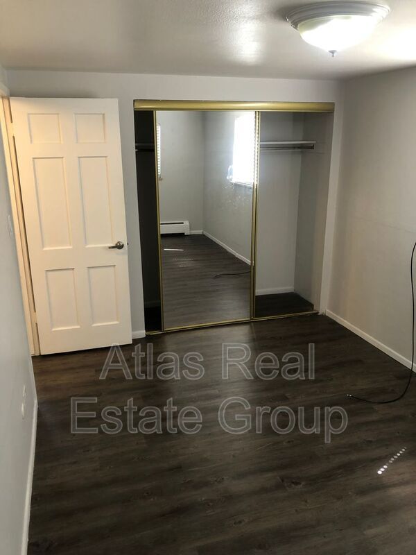 Foto del edificio - 2351 S Locust St