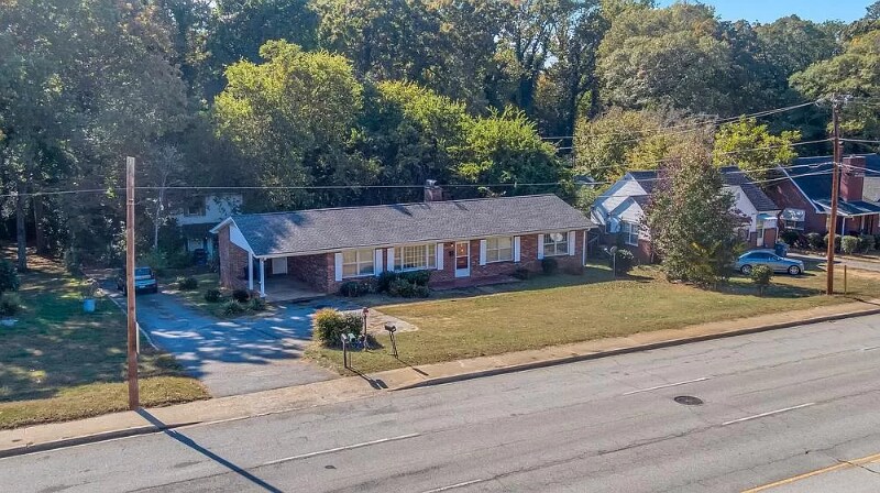 Foto principal - 728 Asheville Hwy