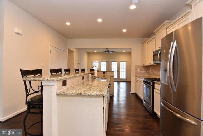 Foto del edificio - 20560 Charlotte Blvd