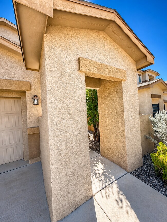 Foto del edificio - 8936 Mission Ridge Dr