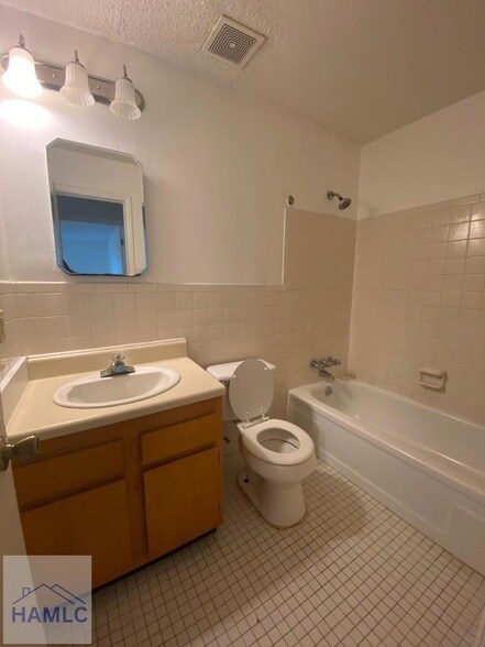 Foto del edificio - 108 Cherokee Cir