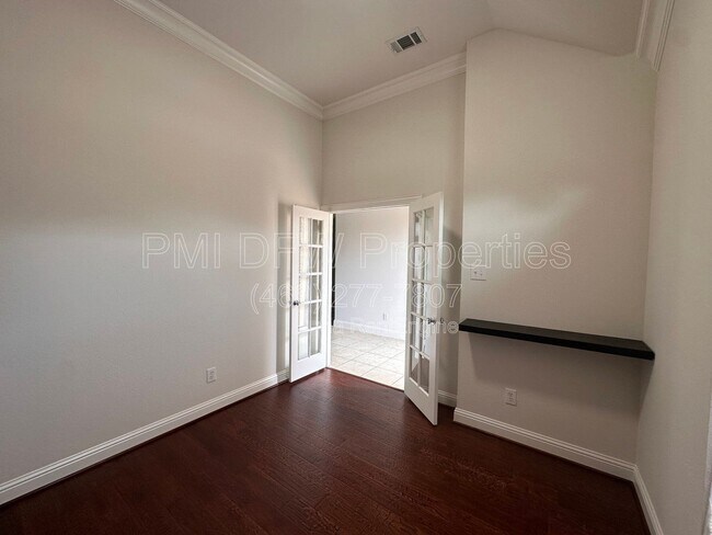 Foto del edificio - 2610 Meadow Ridge Dr