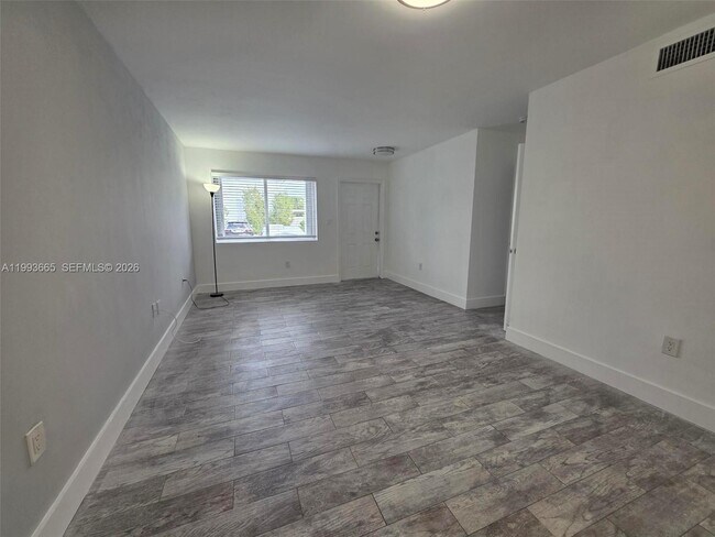 Foto del edificio - 7971 SW 152nd Ave