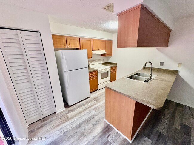 Foto del edificio - 8789 Live Oak Ct