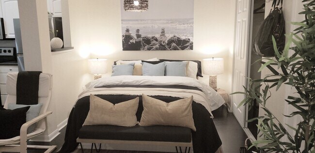 Building Photo - Furnished Pool View Condo x Rent @ Park No...
