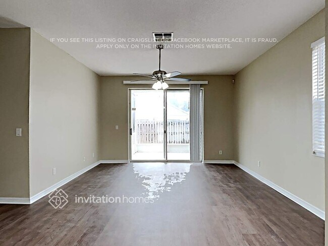 Foto del edificio - 13606 Hawkeye Dr