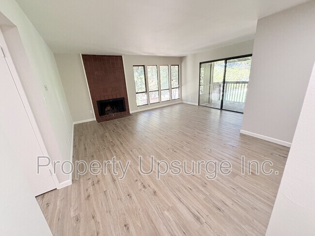 Foto del edificio - 2405 Sunny Ln